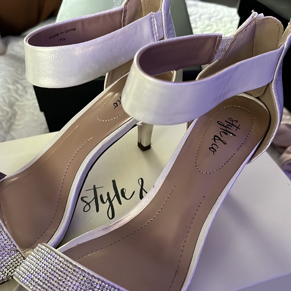 Style & co White heels with Silver detail - Picture 4 of 5